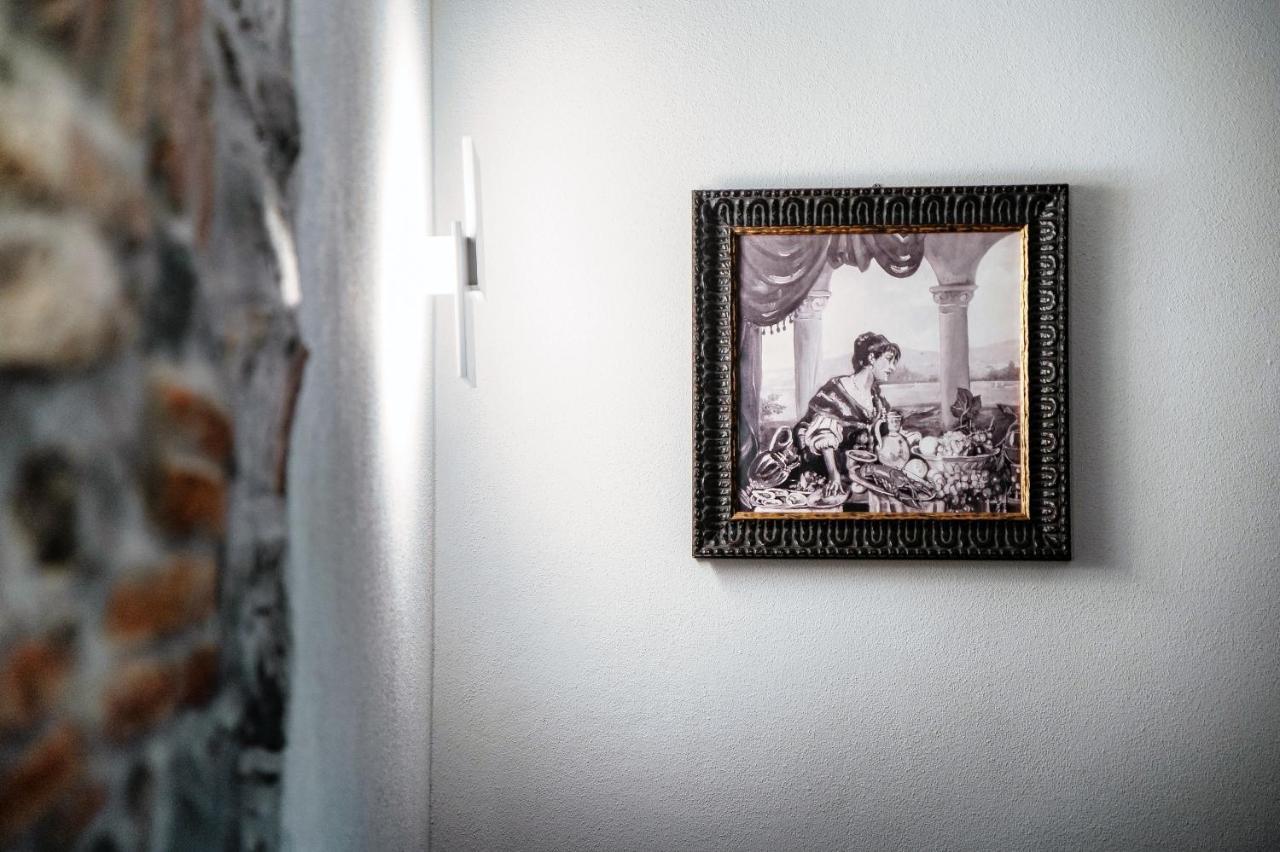 Suite Lo Storico - The House Of Travelers Como Exteriör bild